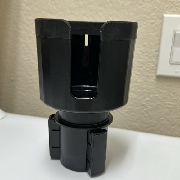 NWOT Black Cup Holder for Car - Expandable Adjustable Base & Portable - Picture 6 of 12